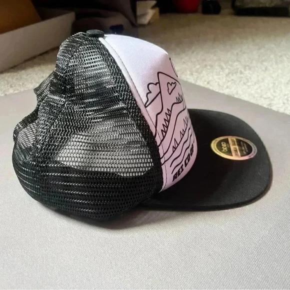 REI CO-OP snap back in GUC NWT - Picture 3 of 5